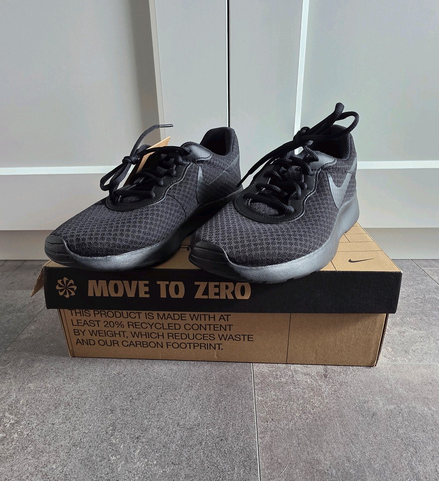 Nike Tanjun dames sneakers schoenen maat 41 NIEUW, Zwart, Nieuw, Ophalen of Verzenden, NIKE.