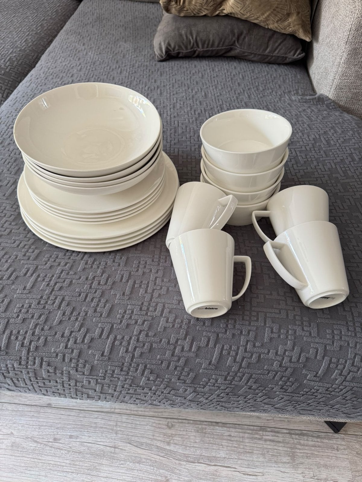 Wit servies Bombistro - 4 persoons set, Ophalen, Gebruikt, Overige merken, Keramiek