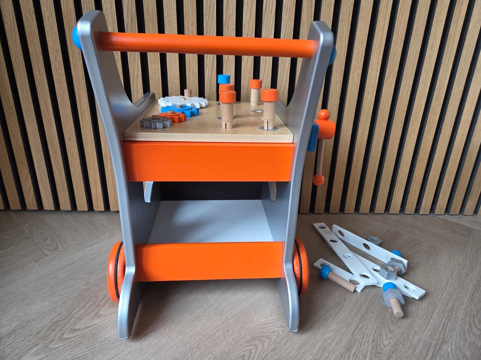Janod Brico'Kids Loopwagen Werkbank, Ophalen of Verzenden, Gebruikt, Overige typen, Met wieltjes