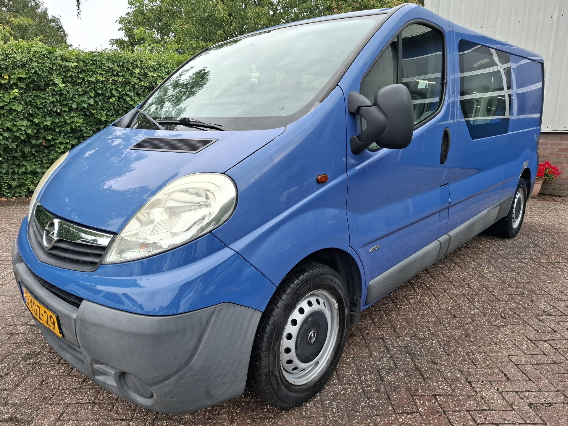 Opel Vivaro 2.0i L2H1 DUBBEL CABINE 6 ZITPLAATSEN BENZINE 11, Auto's, Voorwielaandrijving, 1998 cc, Stof, Gebruikt