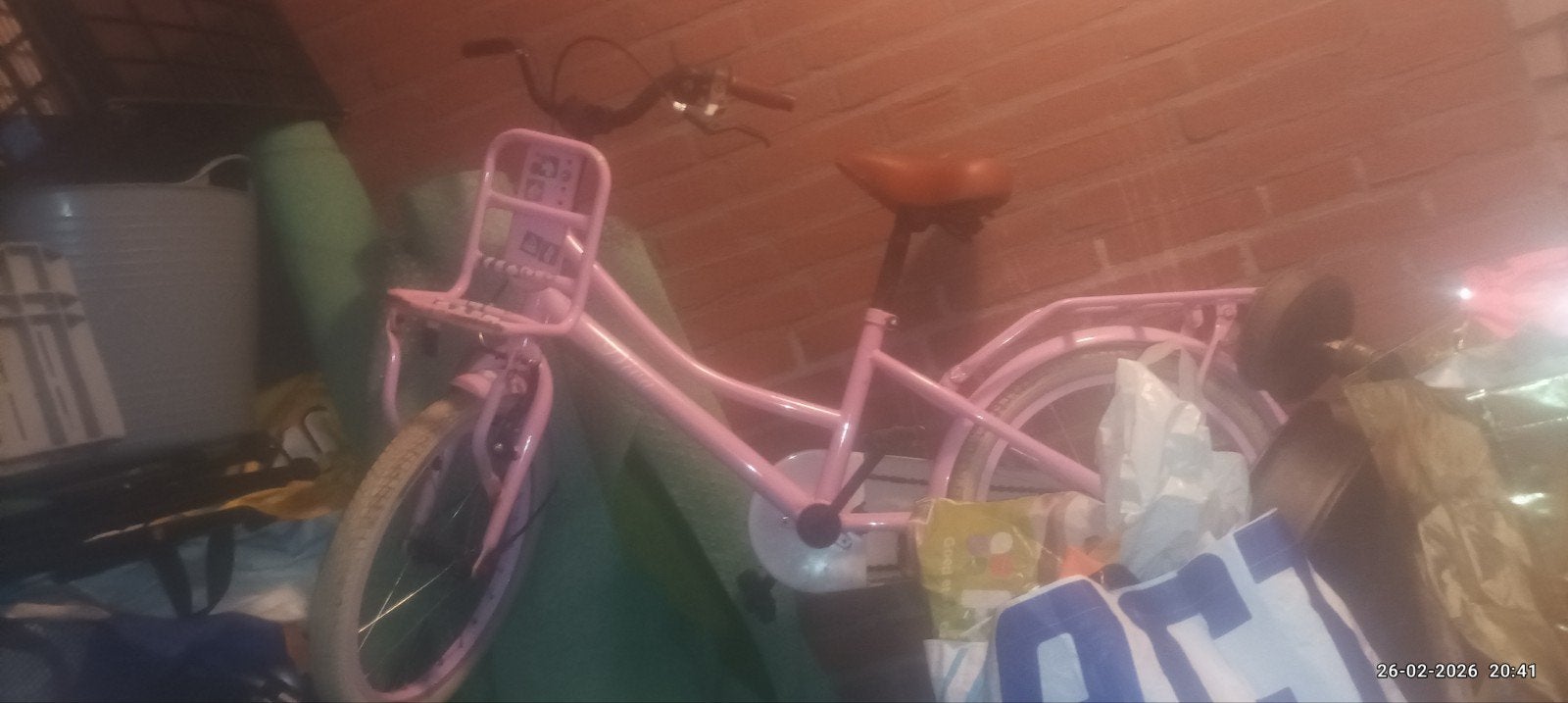 Roze kinderfiets Diva - 18 inch, Fietsen en Brommers, Fietsen | Meisjes, Ophalen, Terugtraprem, Gebruikt, Handrem