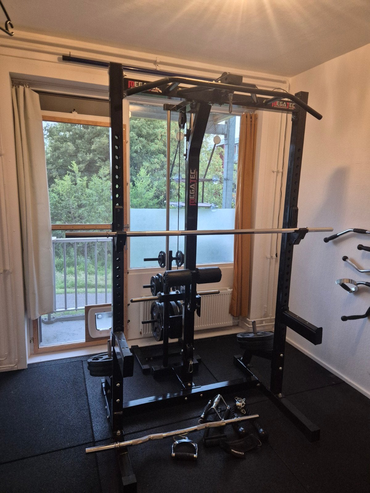 Complete Home Gym: MegaTec (ATX) Half Rack + Lat Pulley, Sport en Fitness, Fitnessapparatuur, Ophalen, Zo goed als nieuw, Benen
