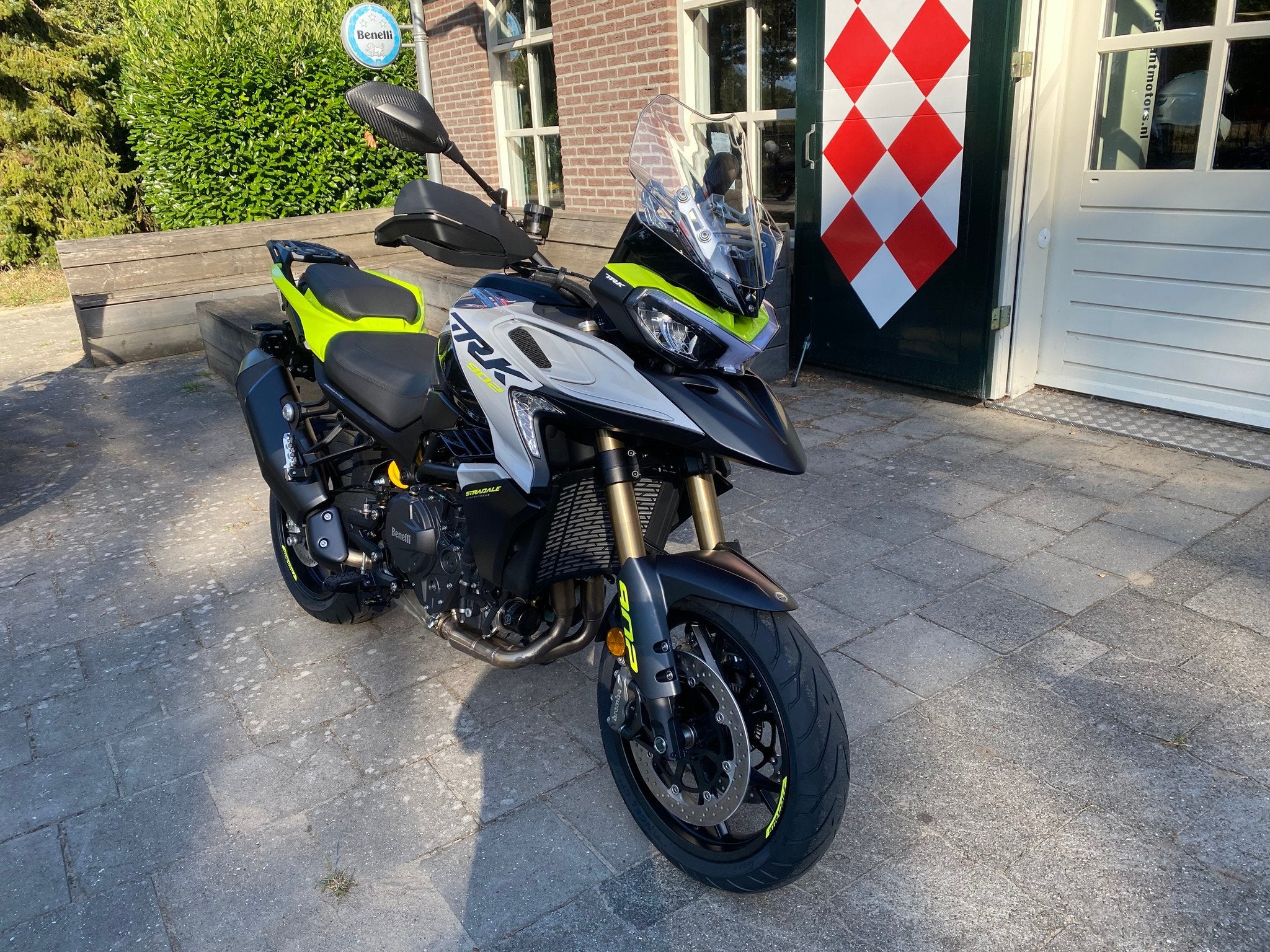 Benelli TRK 902 STRADALE ABS (bj 2026), Motoren, Nieuw, Strada Fornace Vecchia 30
61122  Pesaro, IT, Bedrijf, Support@benelli.com