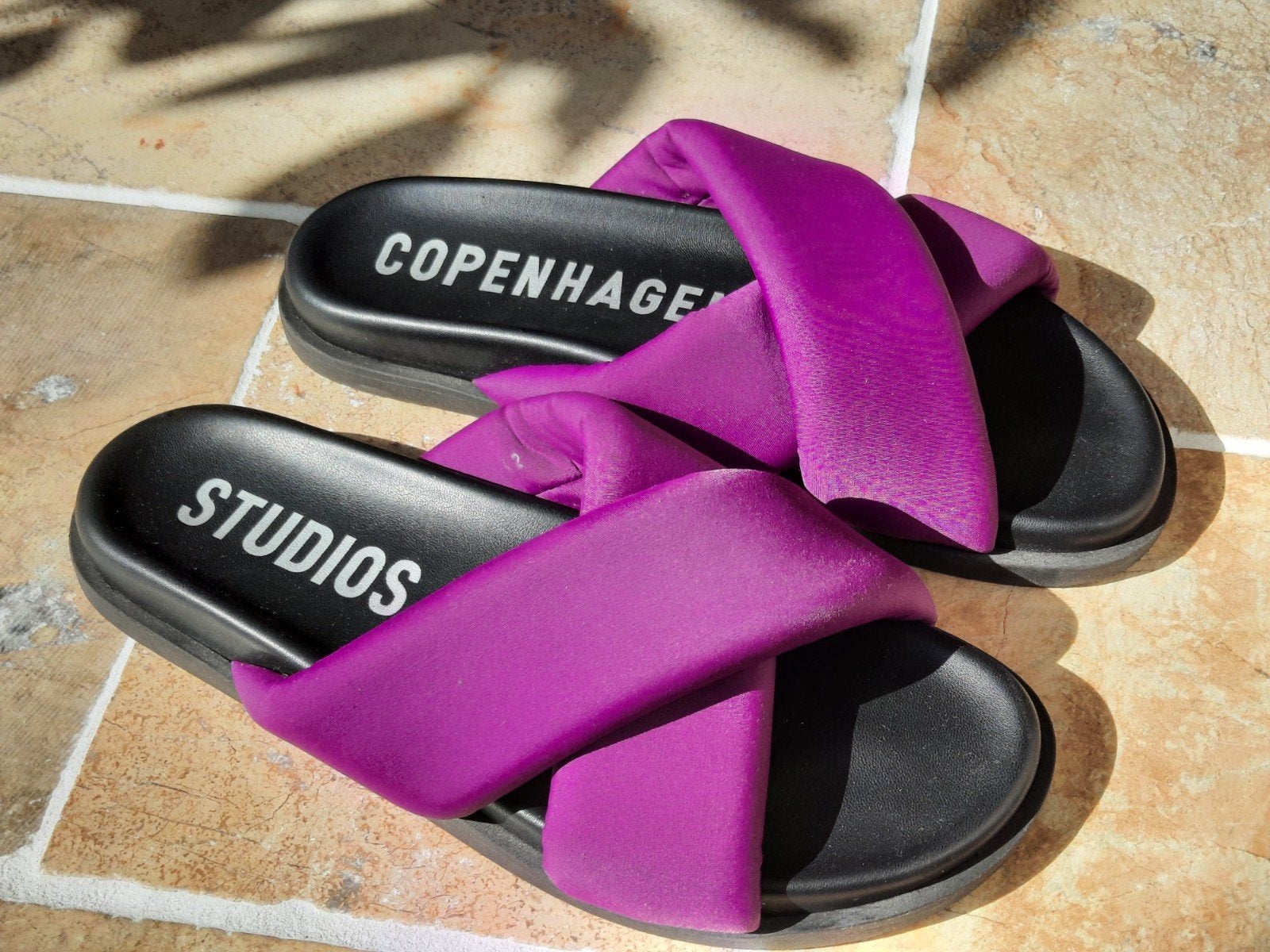 Studio's Copenhagen paarse slippers maat 42, Slippers, Overige kleuren, Ophalen of Verzenden, Zo goed als nieuw