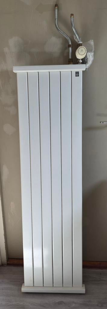 Jaga radiator met Danfoss thermostaat, Doe-het-zelf en Verbouw, Ophalen, Radiator, Minder dan 60 cm, 80 cm of meer