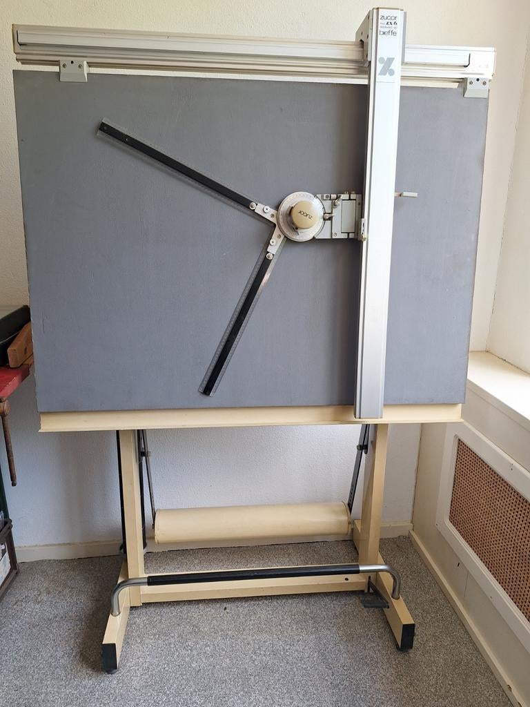 Oude tekentafel, linkshandig, Doe-het-zelf en Verbouw, Tekentafels, Ophalen, Gebruikt, Minder dan 130 cm