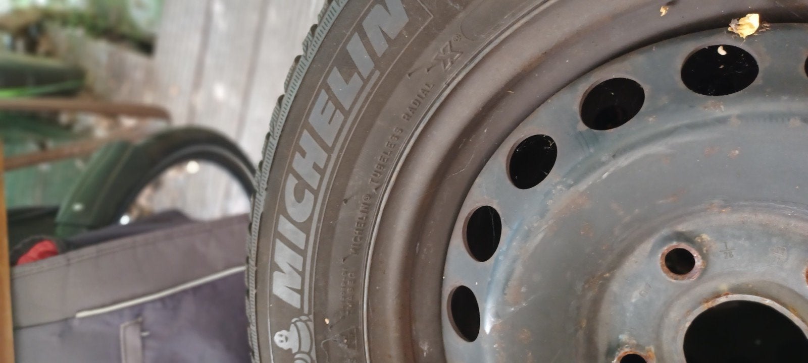 Winterbanden met velg 195/65/R15, Ophalen, Zo goed als nieuw