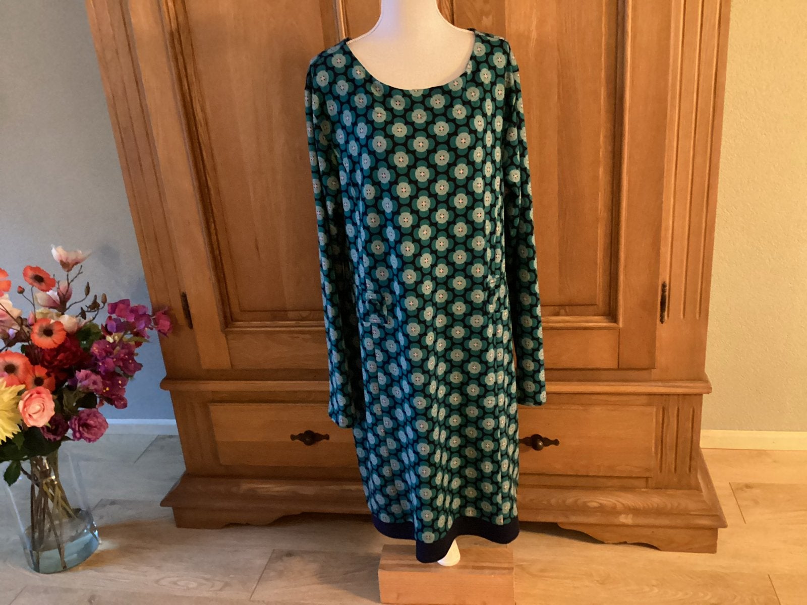 Tantilly jurk met bloemenprint - Maat 5XL ( 50 ), Tantilly, Ophalen of Verzenden, Zo goed als nieuw, Blauw
