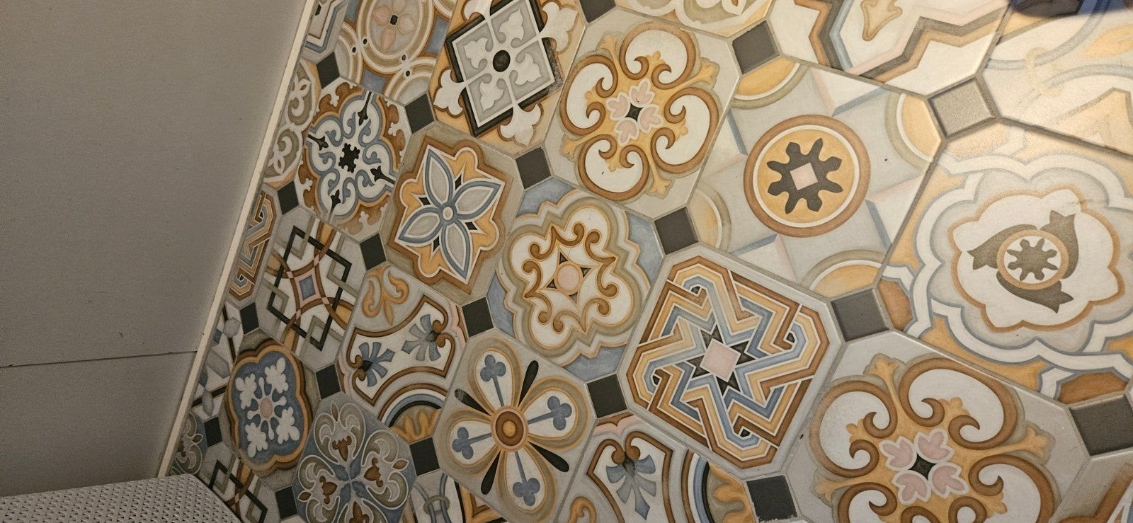Op zoek 6 Portugese tegels 20x20 cm, Ophalen, Gebruikt, 20 tot 40 cm, Minder dan 5 m²