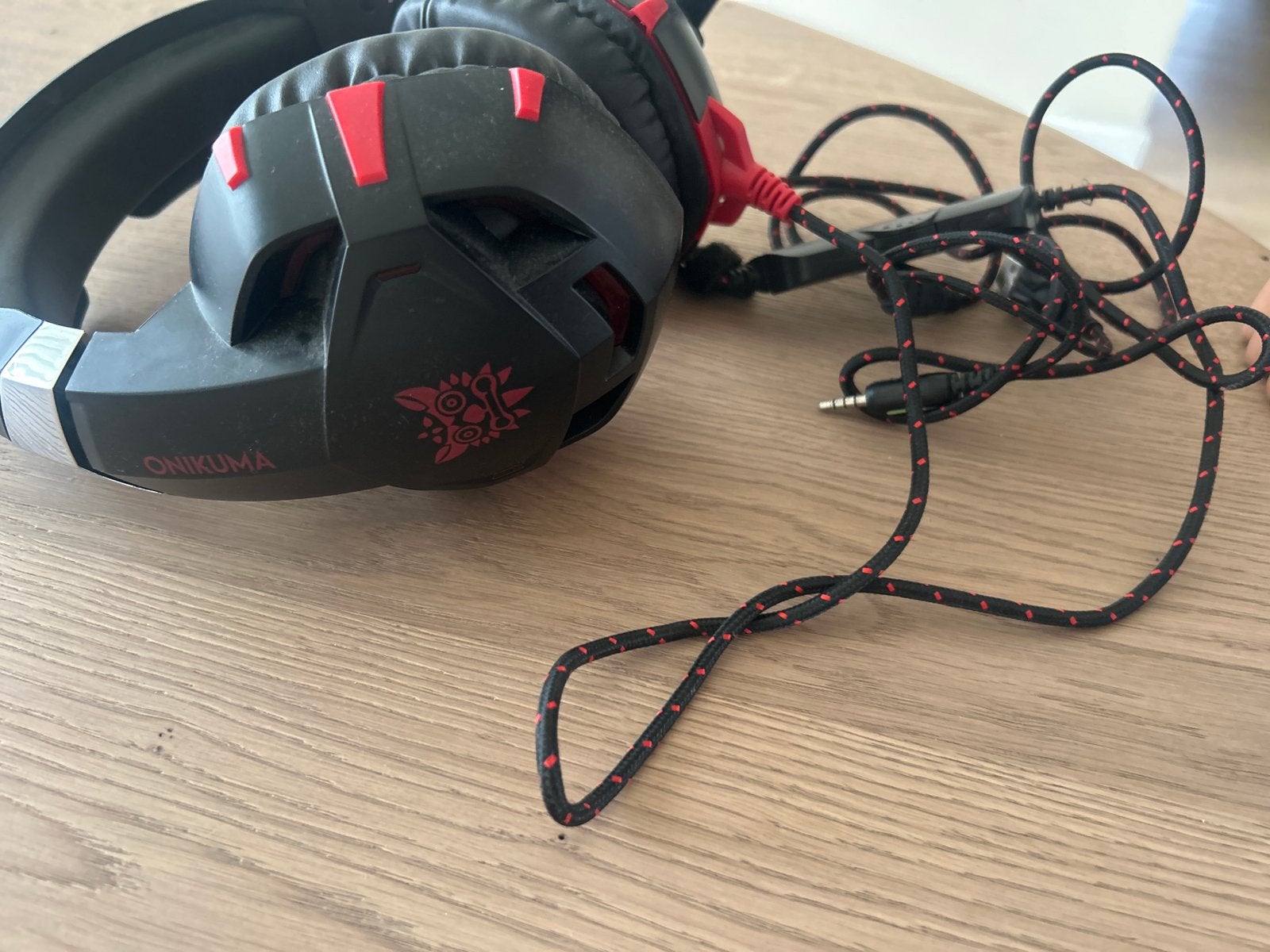 Onikuma Gaming Headset - Zwart/Rood, Gebruikt, Over-ear, Microfoon, Zwart