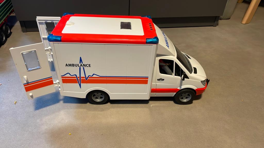 Bruder Ambulance, Ophalen of Verzenden, Zo goed als nieuw