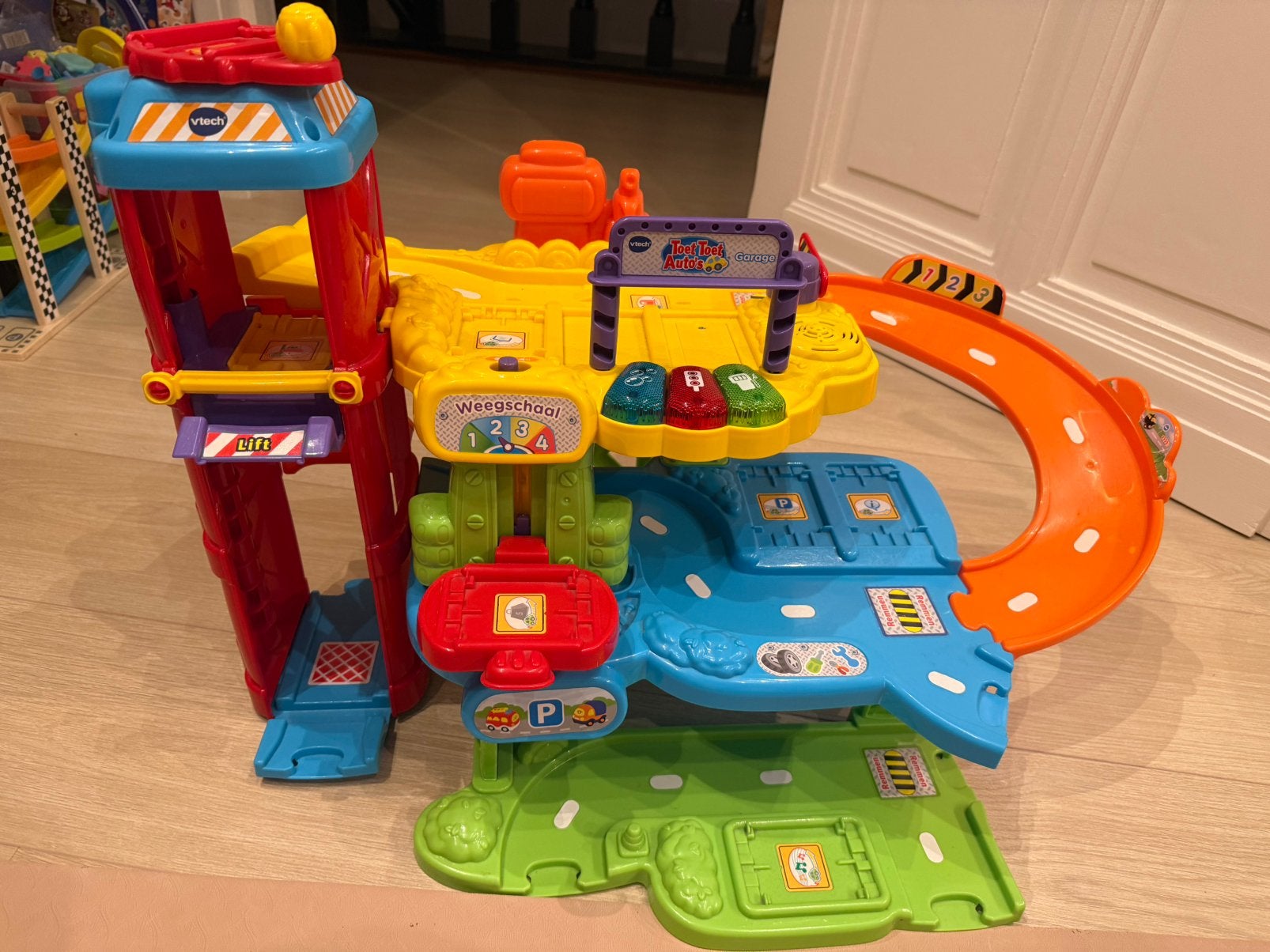 VTech Toet Toet Auto's Garage speelset, Kinderen en Baby's, Ophalen of Verzenden, Zo goed als nieuw, 2 tot 4 jaar