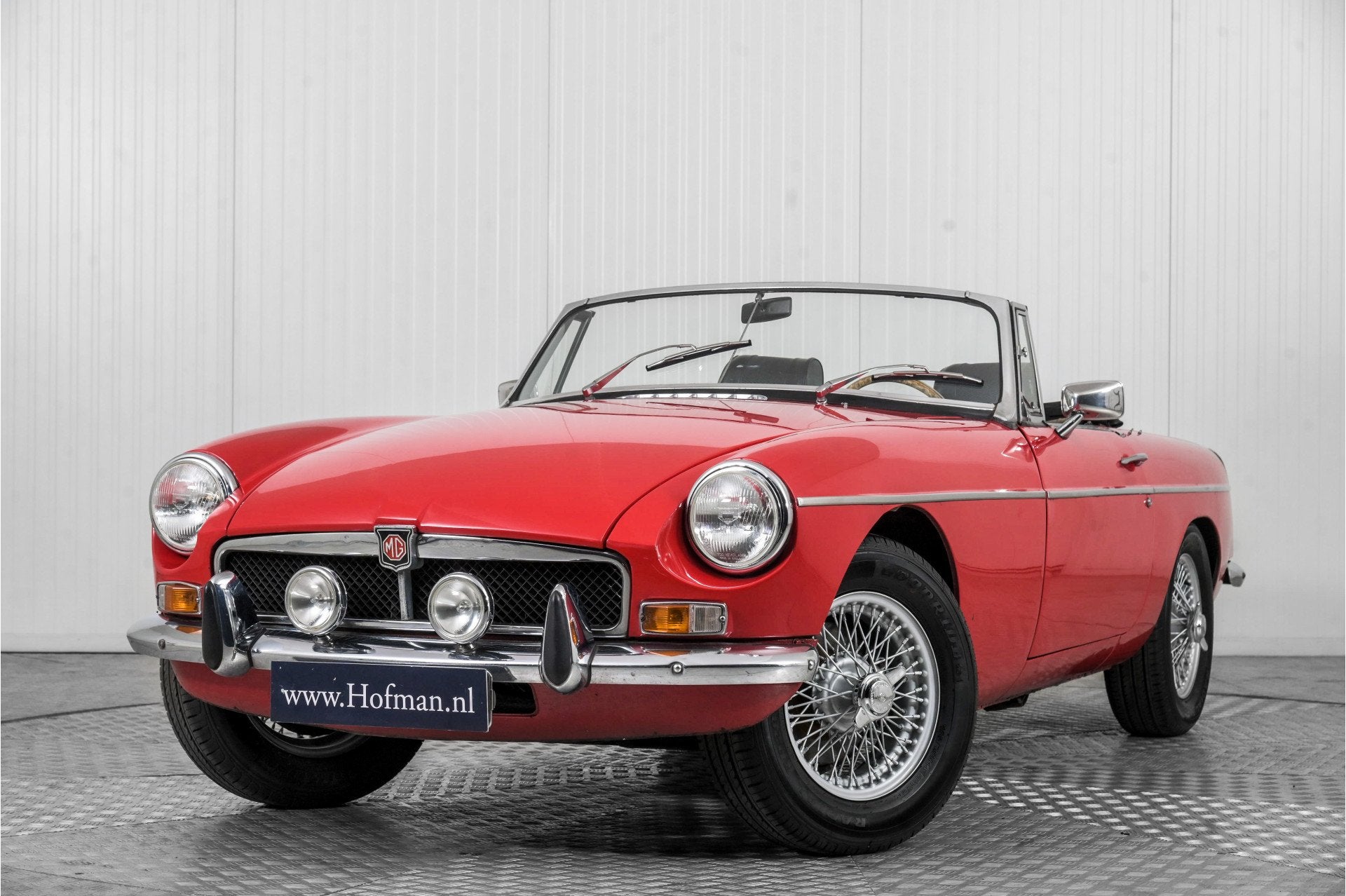 MG B MGB Spaakwielen Overdrive LPG . (bj 1973), B, Achterwielaandrijving, Gebruikt, 4 cilinders