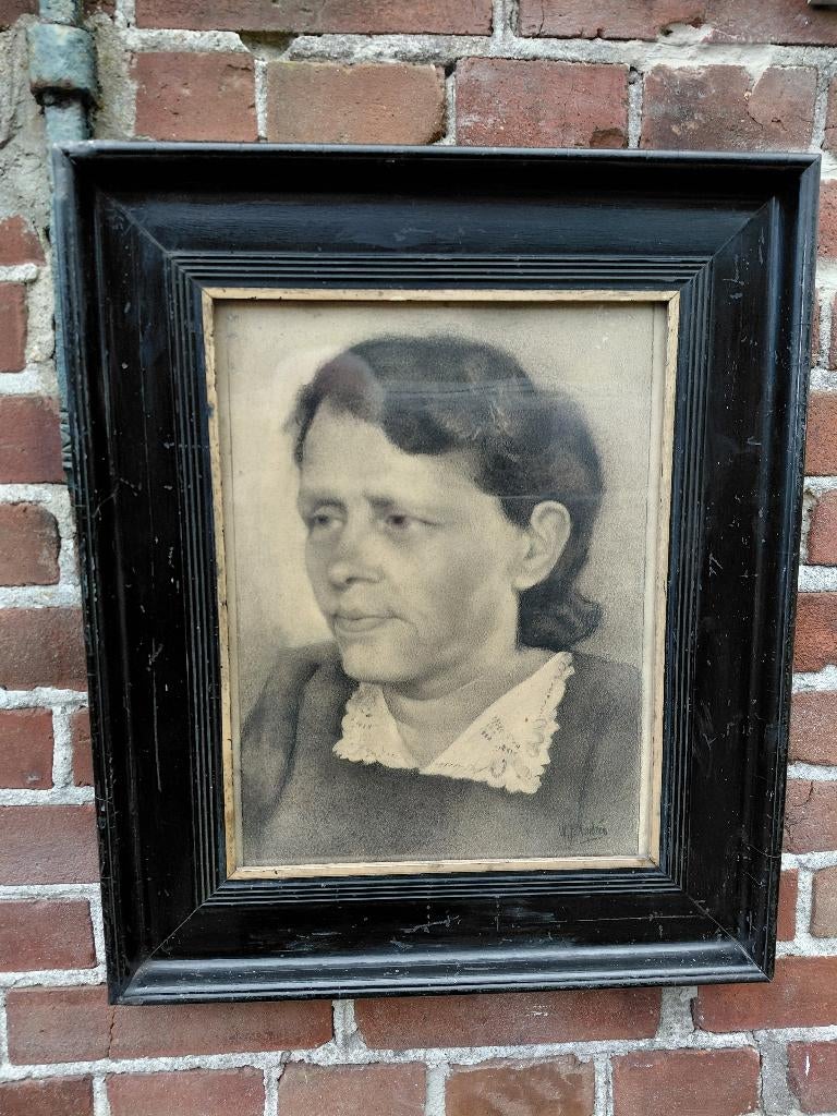 Portrettekening van een vrouw in zwarte Biedermeier lijst., Verzenden