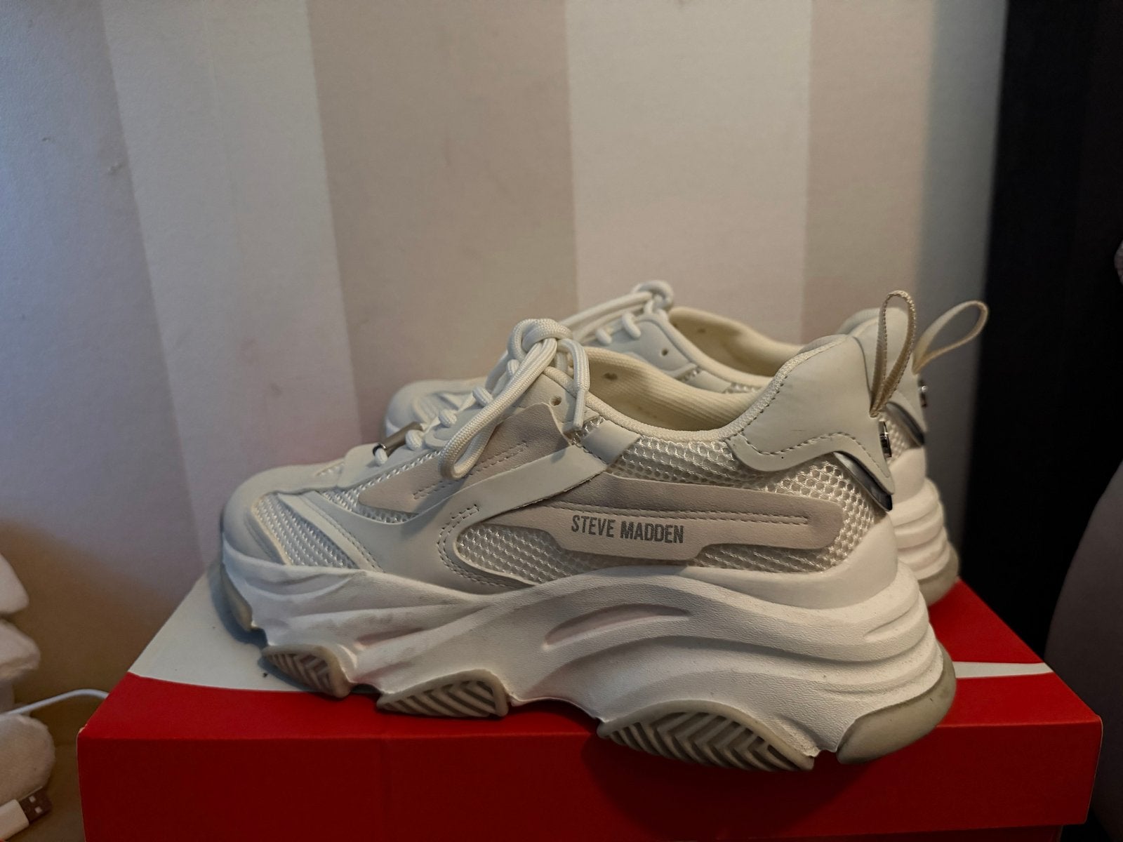 Steve Madden Sneakers - Zo goed als nieuw, Kleding | Dames, Ophalen of Verzenden, Zo goed als nieuw, Wit, Sneakers of Gympen