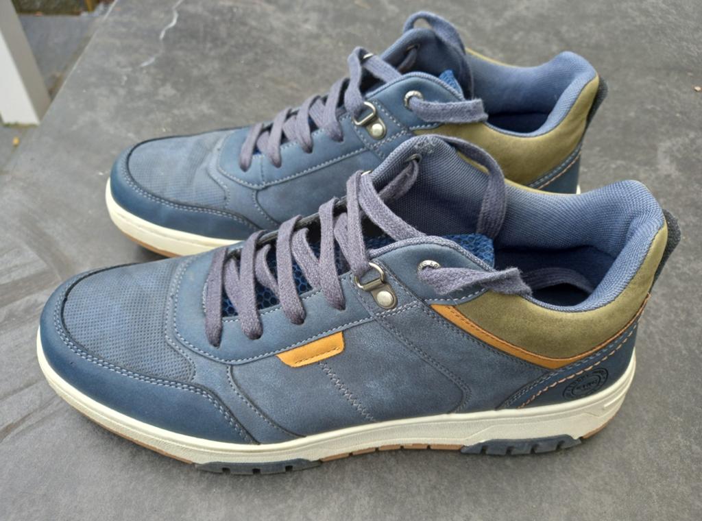 Stijlvolle blauwe sneakers - Maat 43, Kleding | Heren, Schoenen, Onbekend, Blauw, Ophalen of Verzenden, Sneakers of Gympen