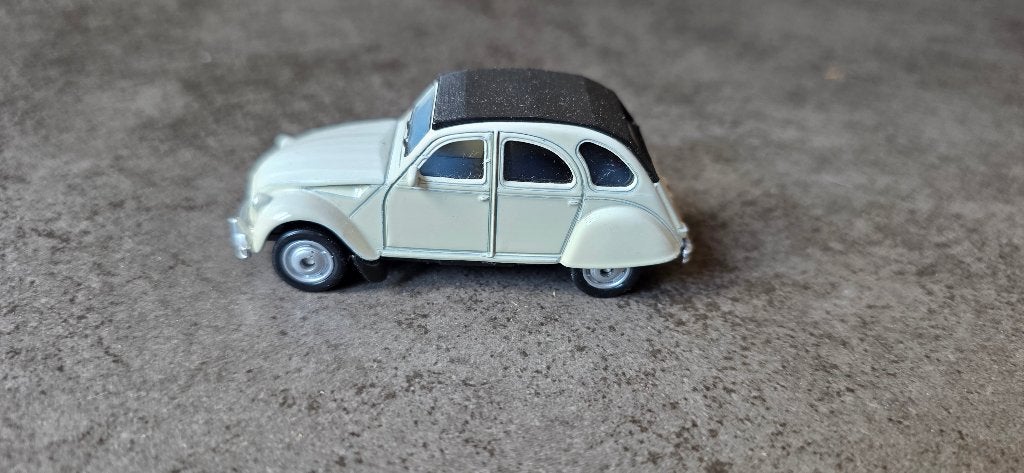 Citroen 2CV schaalmodel auto, Ophalen of Verzenden, Gebruikt
