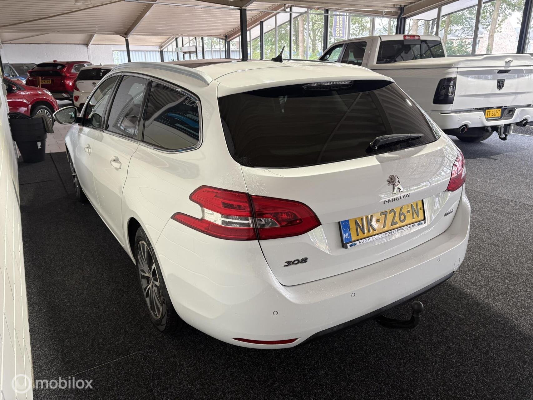 Peugeot 308 SW 1.2 PureTech Blue Lease Premium Apk - Riem ve, Voorwielaandrijving, Stof, Gebruikt, 1165 kg
