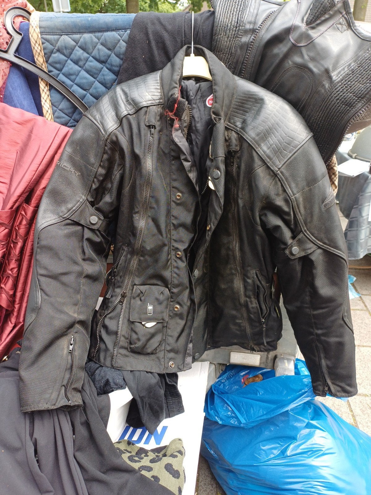 Zwarte textiele motorjas met leren accenten, Motoren, Kleding | Motorkleding, Jas | textiel, Heren, Ophalen of Verzenden, Richa