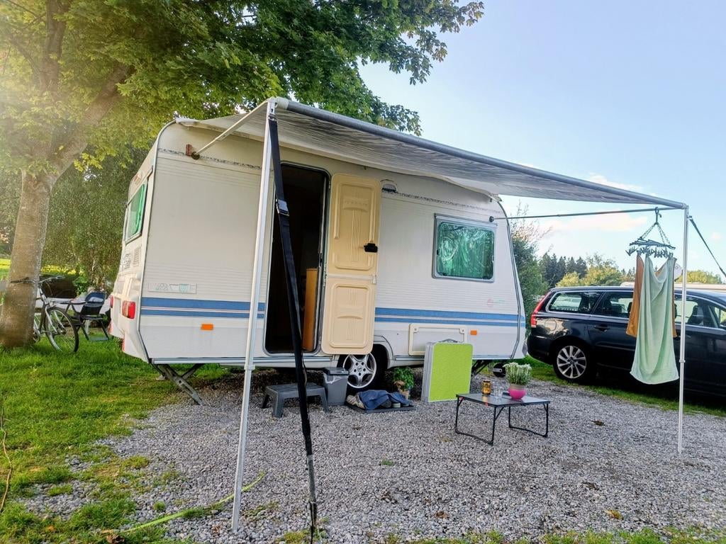 Mooie kleine caravan, Adria Unica 391 uh, Caravans en Kamperen, Rondzit, 750 - 1000 kg, Particulier, Adria
