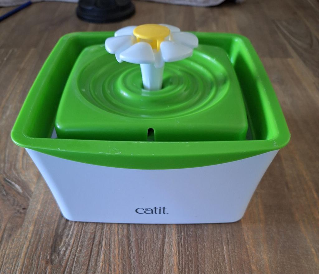 Water fonteintje, Ophalen, Automatisch, Zo goed als nieuw