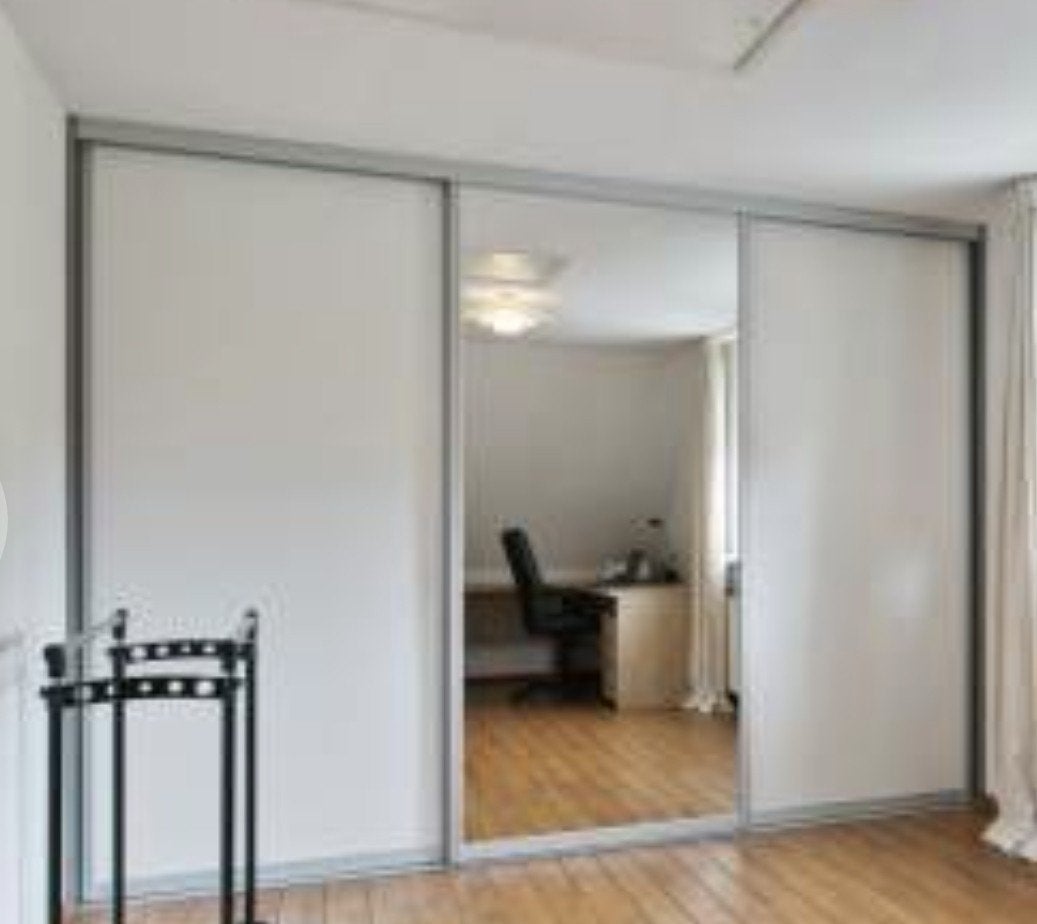 Inbouwkast met schuifdeuren - 315x240 cm, Huis en Inrichting, Kasten | Kledingkasten, Ophalen of Verzenden, 200 cm of meer, Modern
