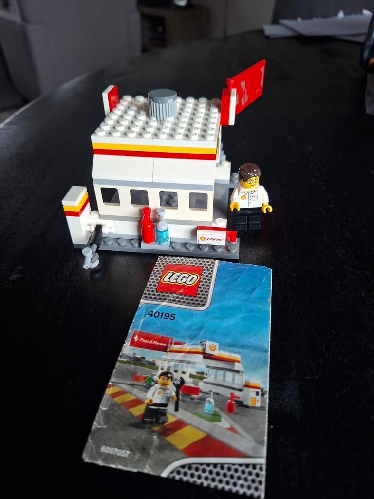 Lego 40195 Shell Pista di Fiorano tankstation met poppetje, Ophalen of Verzenden, Gebruikt, Lego