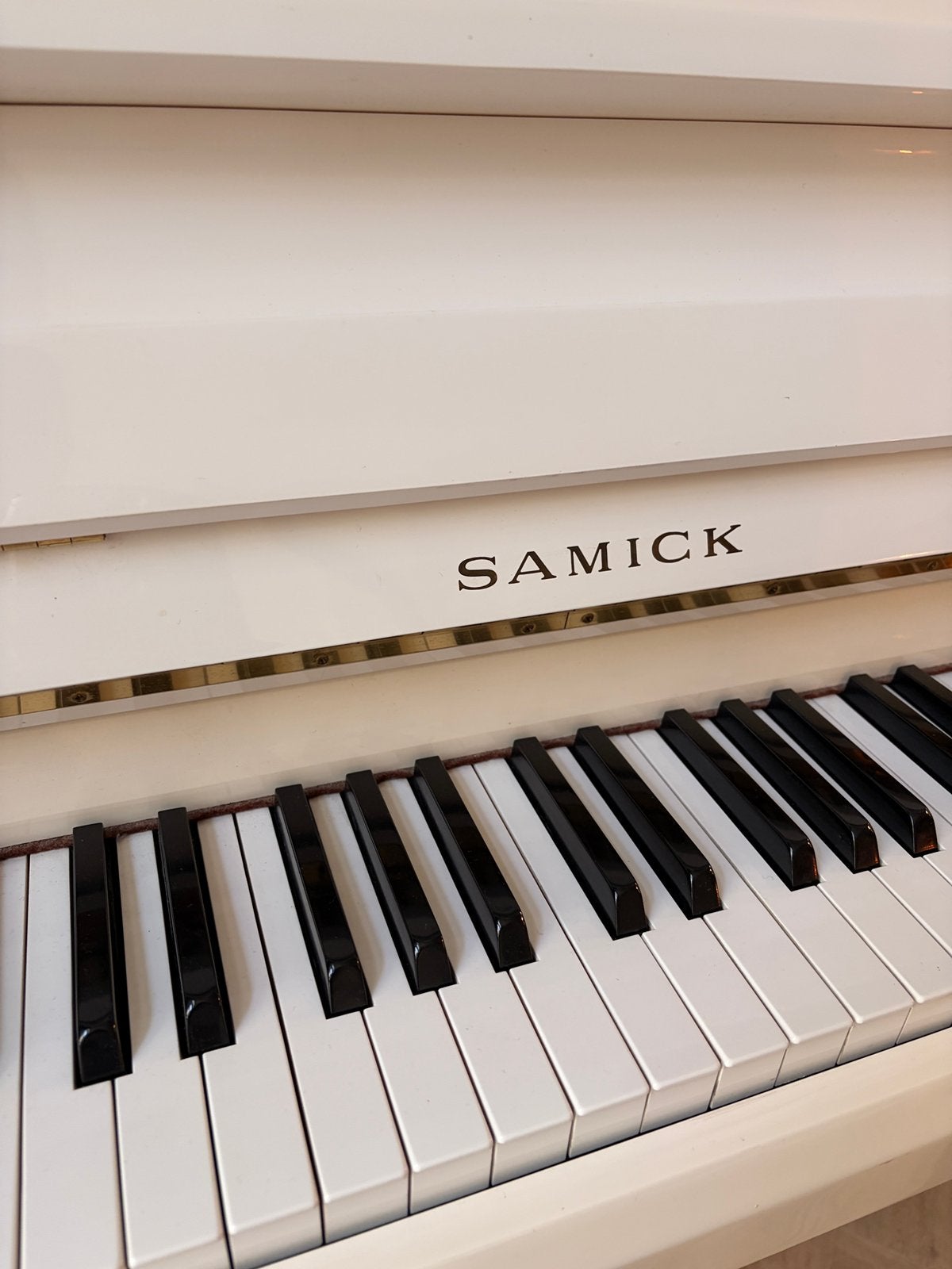 Samick piano wit glans, Ophalen, Wit, Zo goed als nieuw, Piano