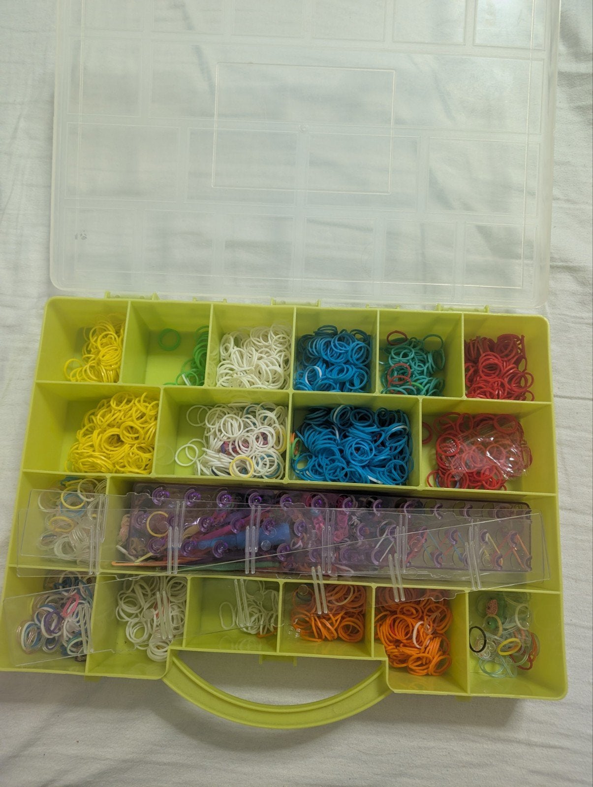Grote koffer met Loom elastiekjes en accessoires, Verzenden