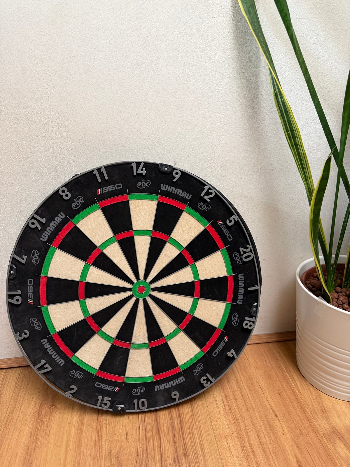 Winmau Blade 6 Triple Core Carbon Dartbord - nieuw, Ophalen of Verzenden, Zo goed als nieuw, Dartbord