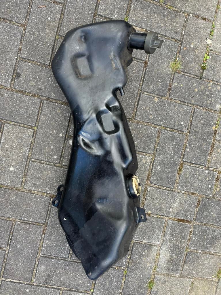 Gilera Runner 12L tank accu in buddybak, Ophalen of Verzenden, Gebruikt, Tank, Piaggio
