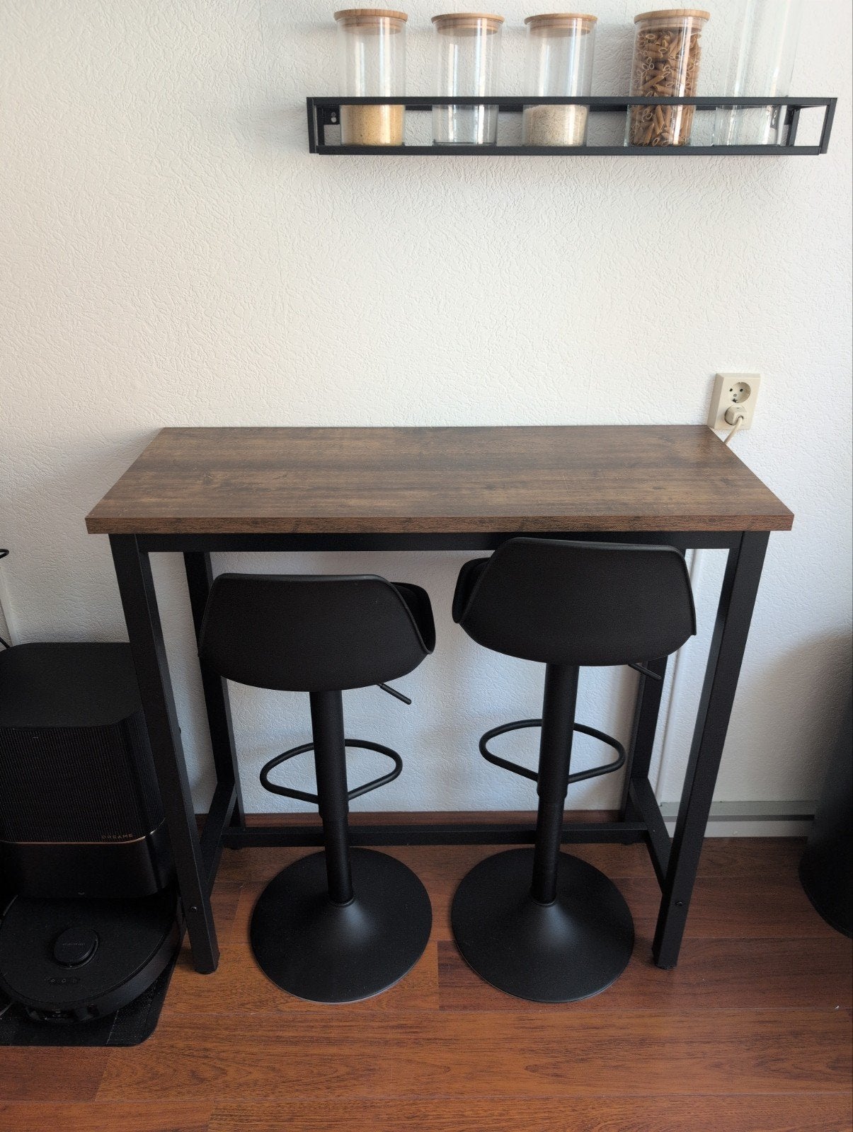Set van 2 barkrukken met bar tafel, Huis en Inrichting, Ophalen, Zo goed als nieuw, 90 cm of meer, In hoogte verstelbaar