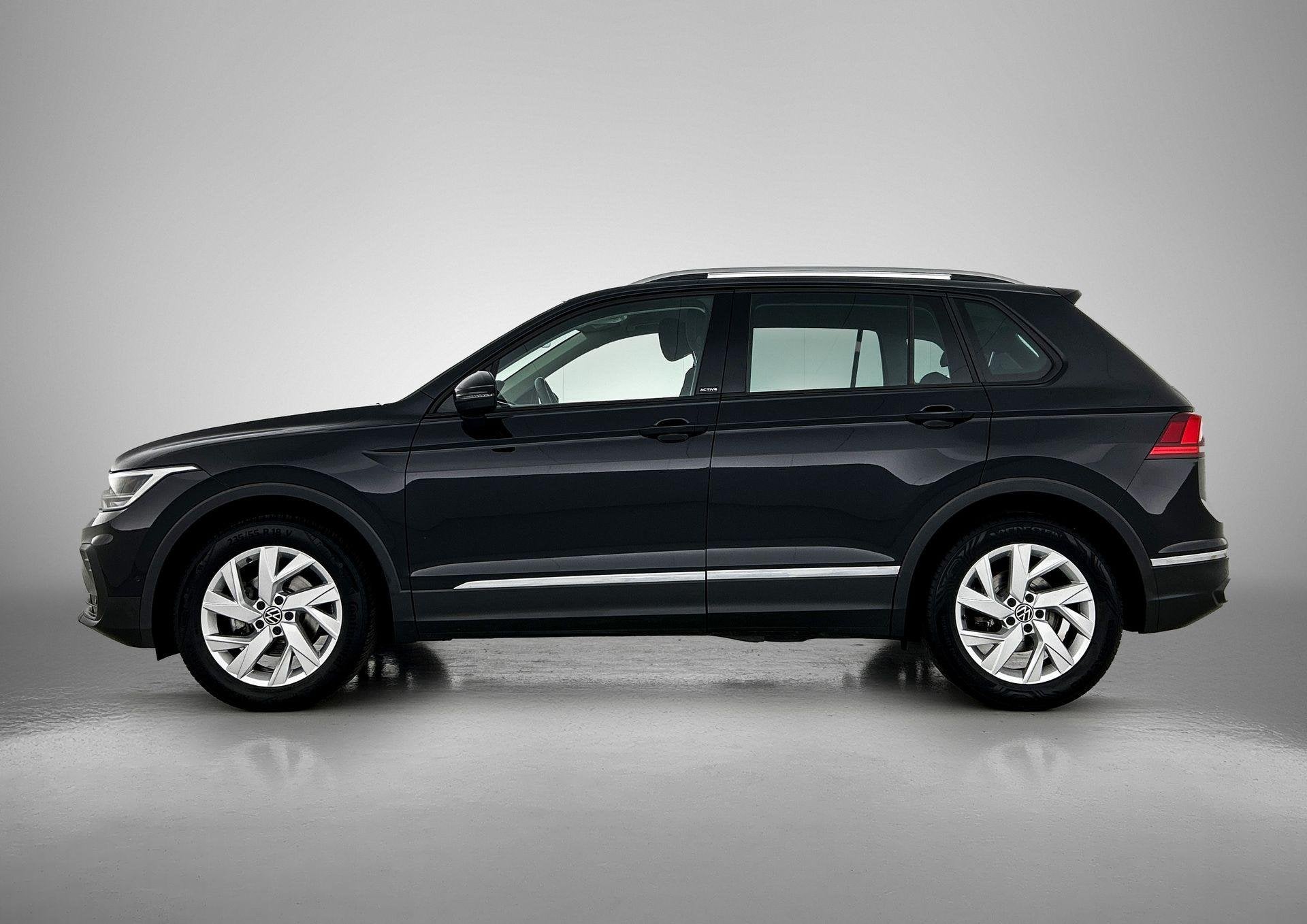 Volkswagen Tiguan 1.5 TSI Life Business | Trekhaak | Elektri, Auto's, Voorwielaandrijving, Stof, 4 cilinders, Zwart