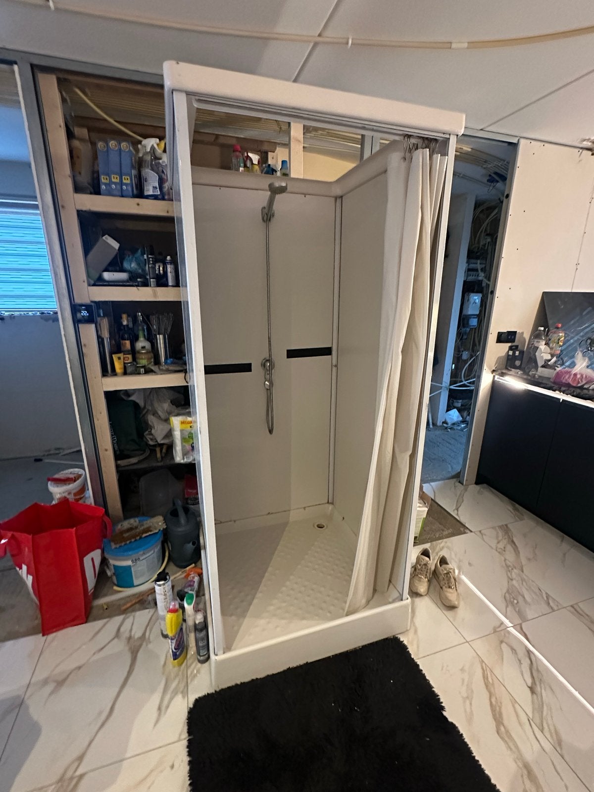 Compacte Nooddouche - Direct Klaar voor Gebruik, Ophalen, Gebruikt, Douche