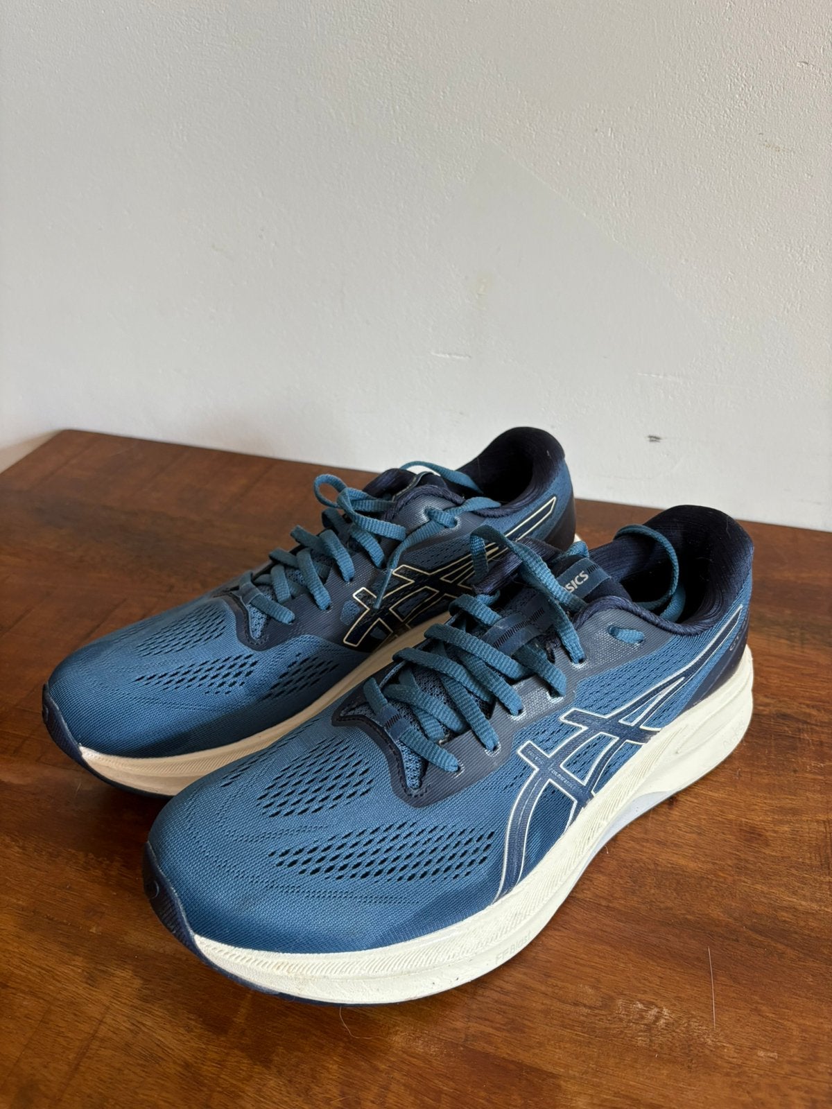 Asics gt-4000, Maat 43,5, Nieuwstaat, Sport en Fitness, Loopsport en Atletiek, Hardloopschoenen, Ophalen of Verzenden, Zo goed als nieuw