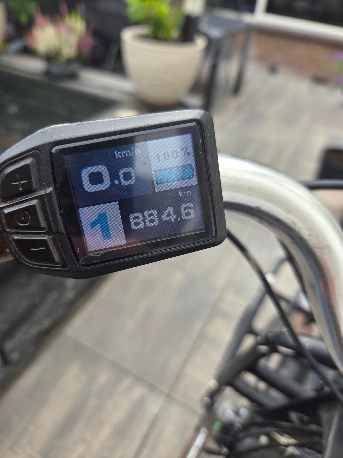 Vogue E-bike met lader, rijdt perfect!, Fietsen en Brommers, Ophalen
