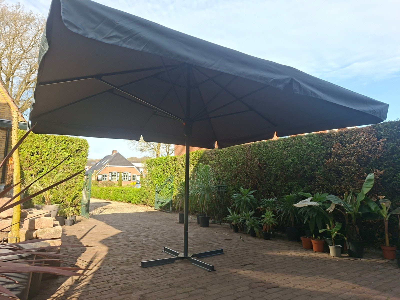 horecaparasol 4 x 4 nieuw in doos met volanten en voet, Ophalen of Verzenden, Nieuw, Zweefparasol