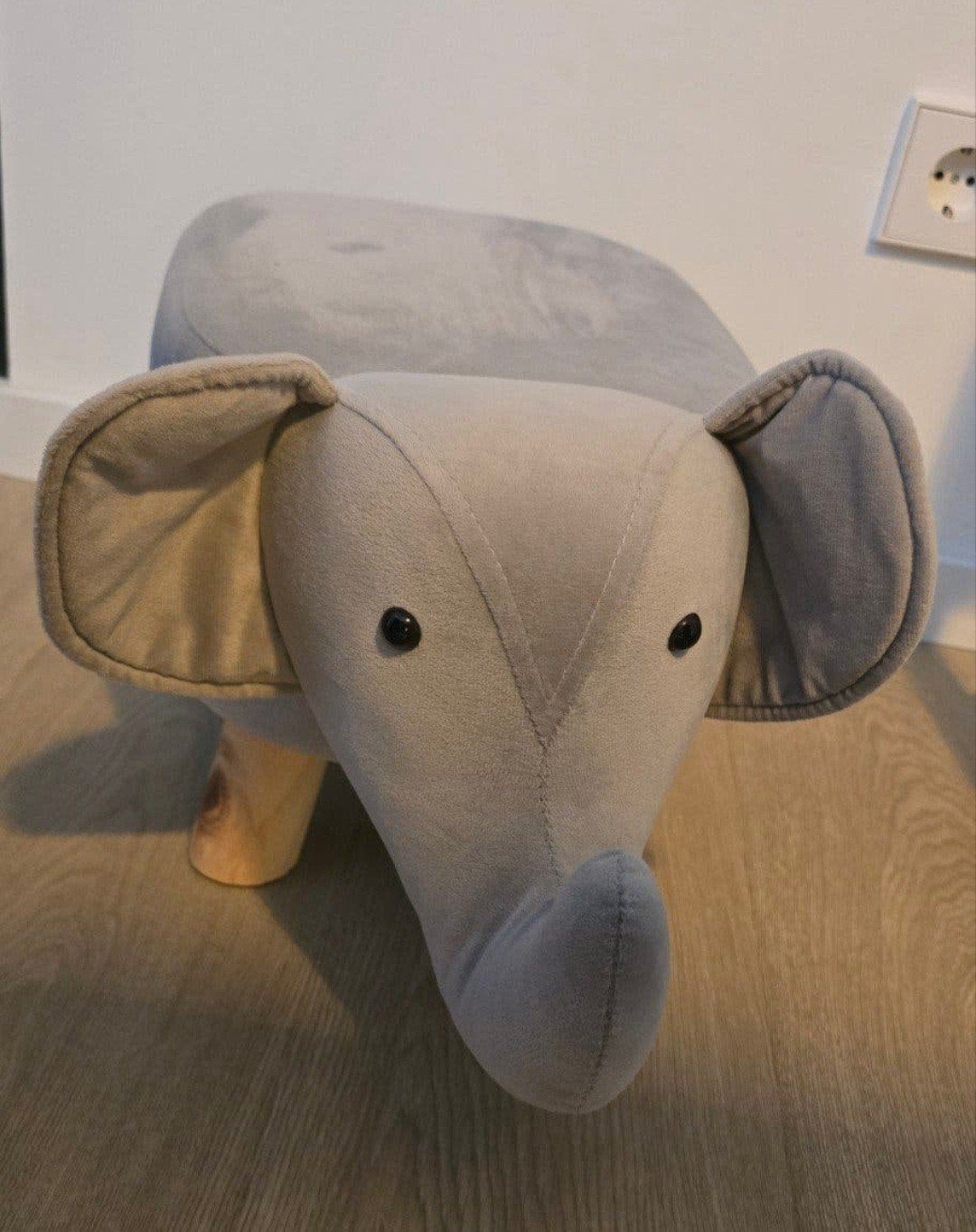 Leuke olifant poef - perfect voor kinderkamer!, Ophalen, Hout, Minder dan 50 cm, 50 tot 75 cm
