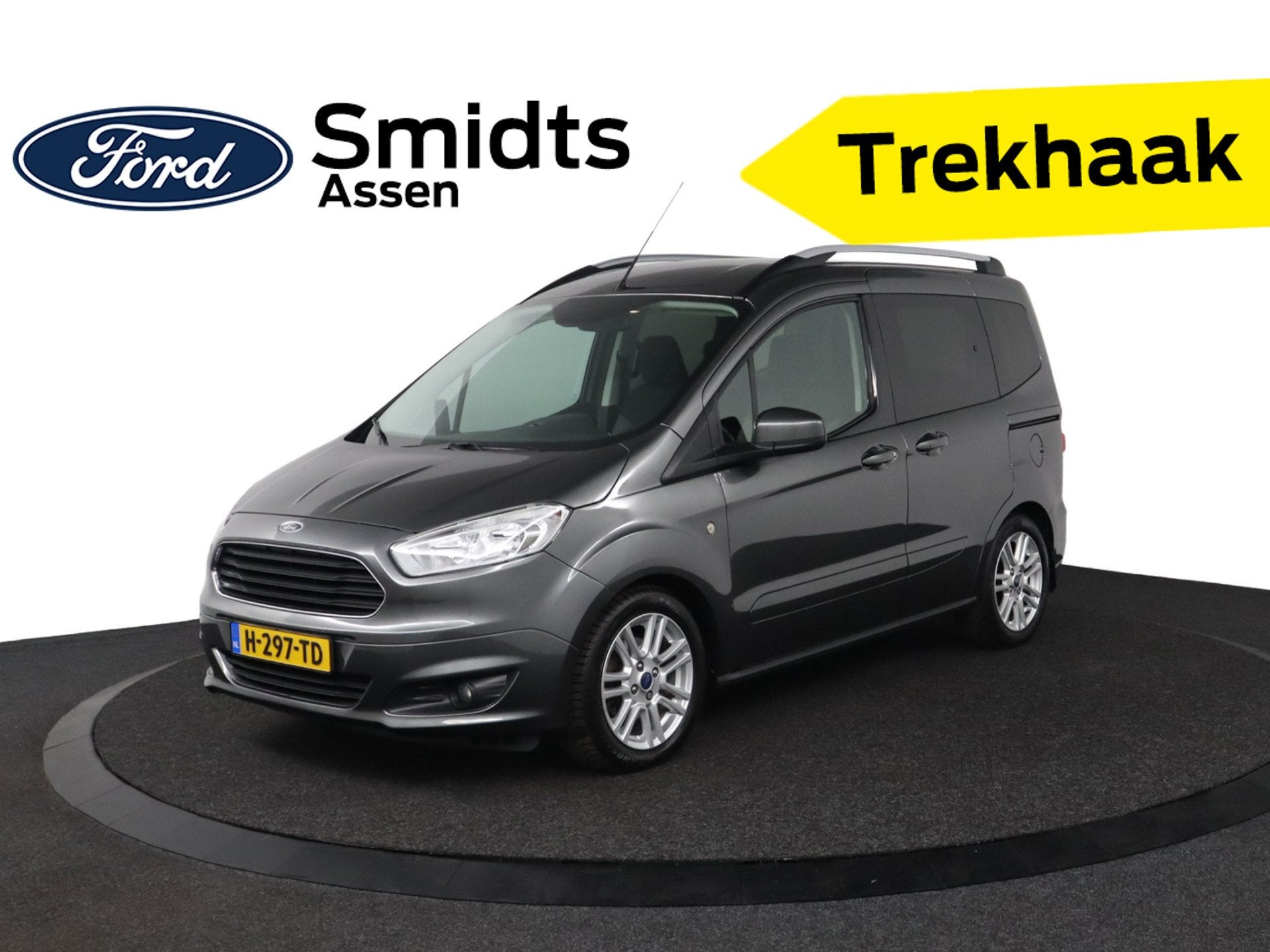 Ford Tourneo Courier 100pk titanium | Navigatie | trekhaak |, Auto's, Gebruikt, Euro 6, Bedrijf, 19 km/l