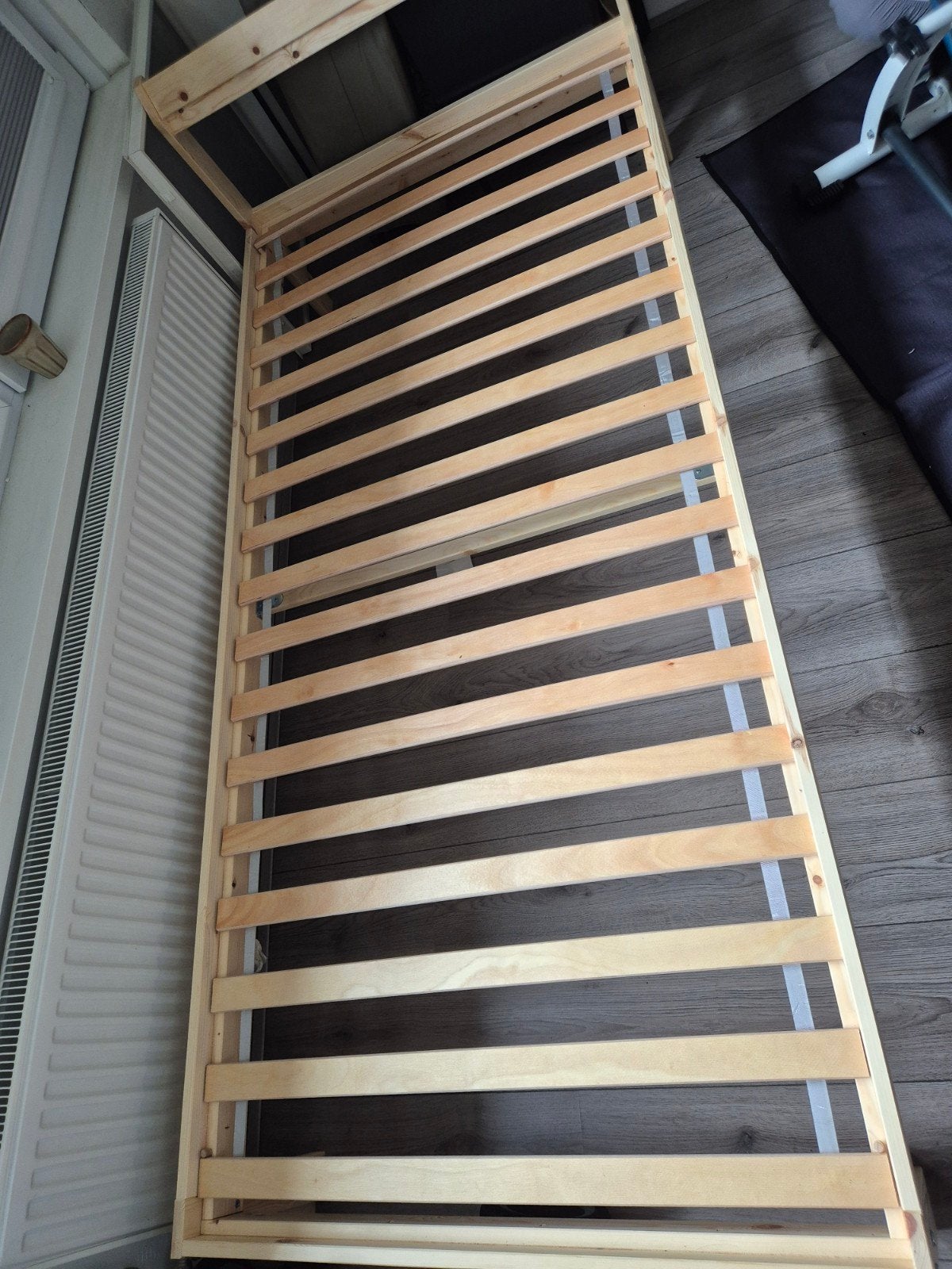 Ikea Neiden bedframe met Luröy lattenbodem, Ophalen, 90 cm, Eenpersoons, Beige