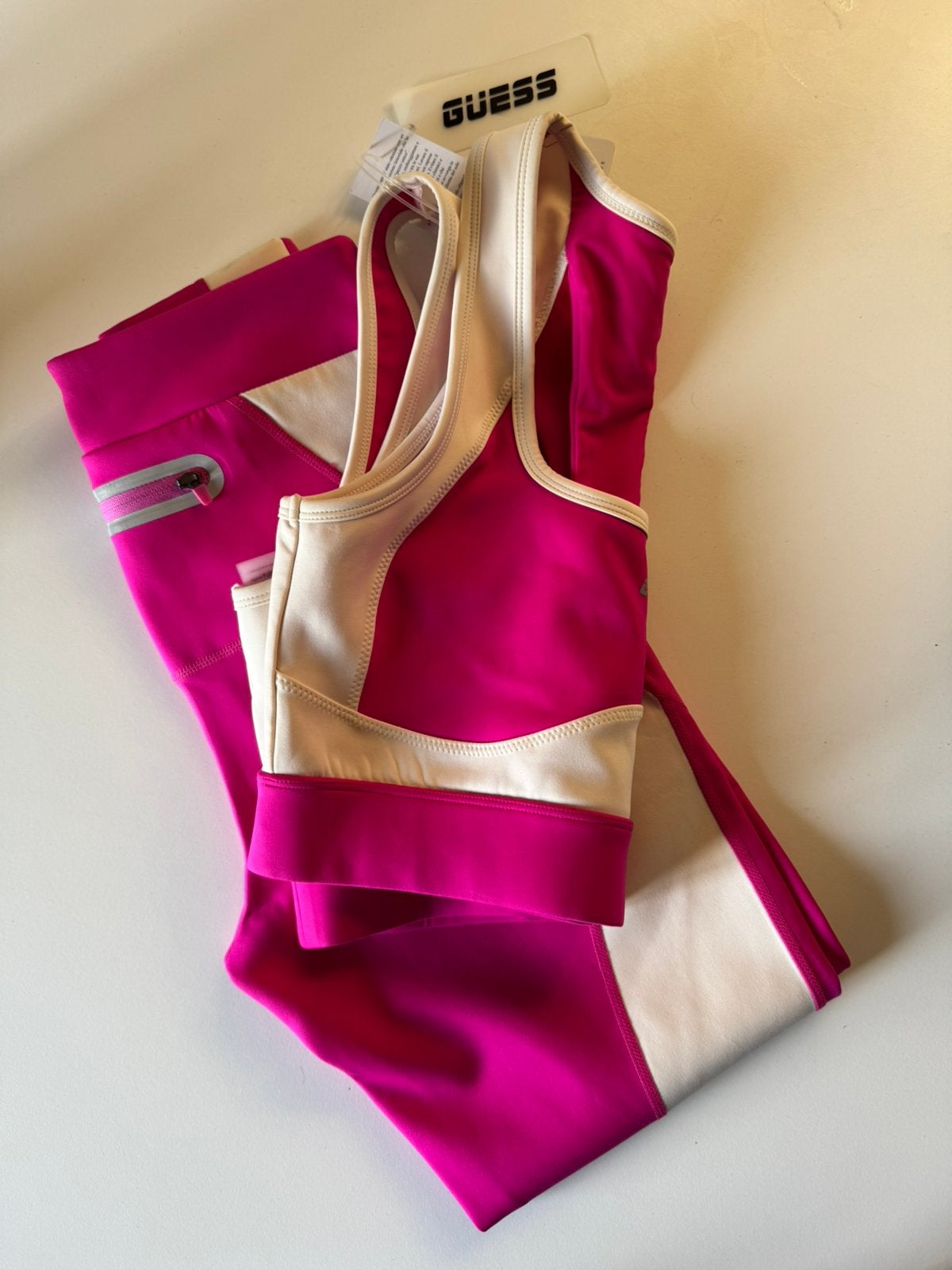 Guess Sports set M, Ophalen of Verzenden, Zo goed als nieuw, Zwart, Zonder mouw