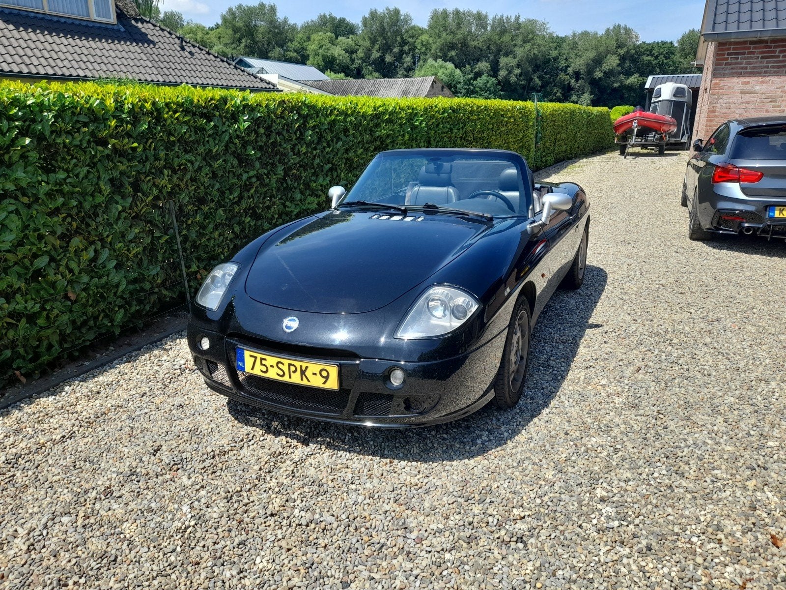 Fiat Barchetta 1.8 16V 2002 Zwart, Voorwielaandrijving, 450 kg, 40 €/maand, Zwart