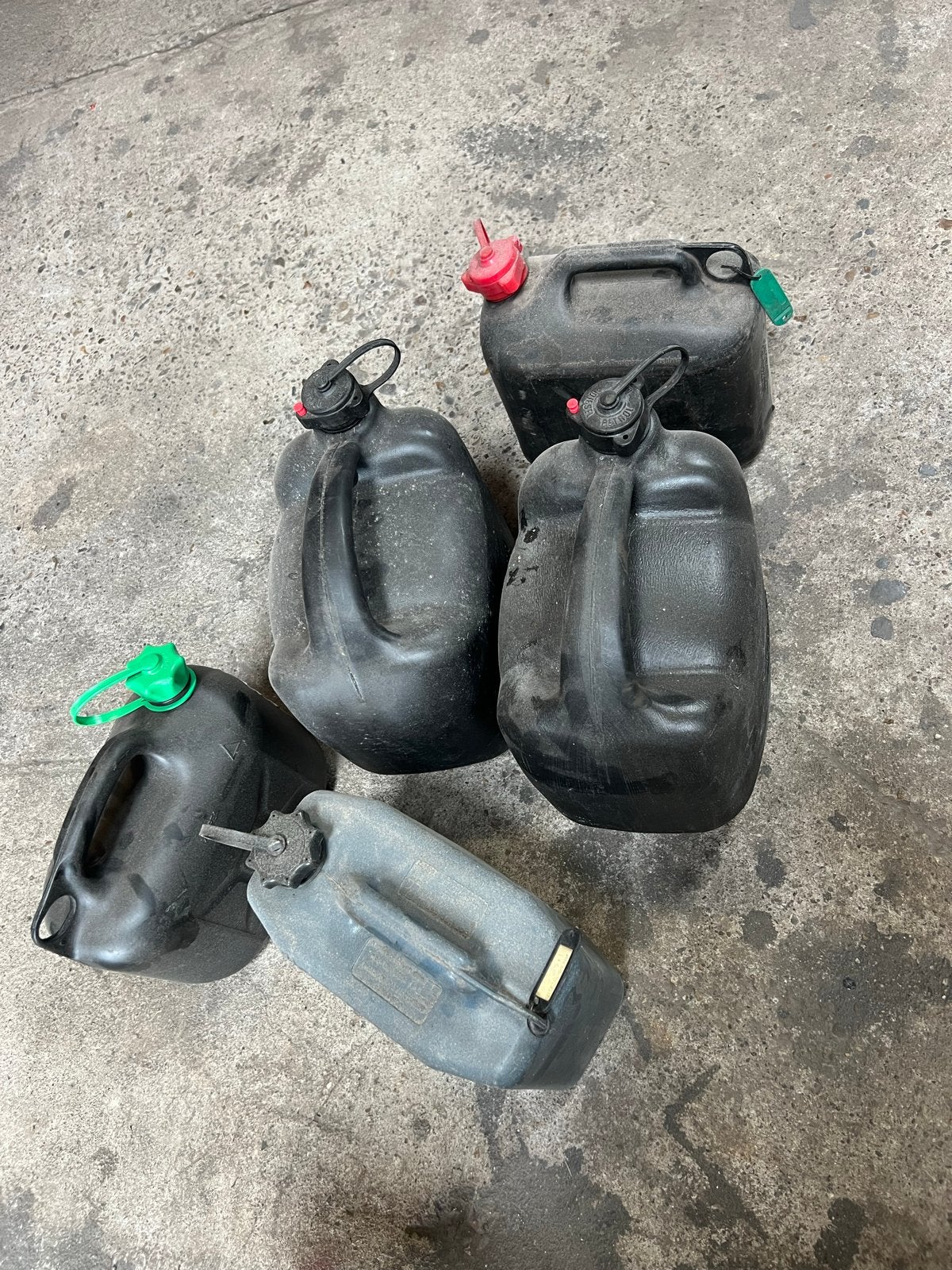 Diverse jerrycans 5-10 liter, Auto diversen, Ophalen of Verzenden