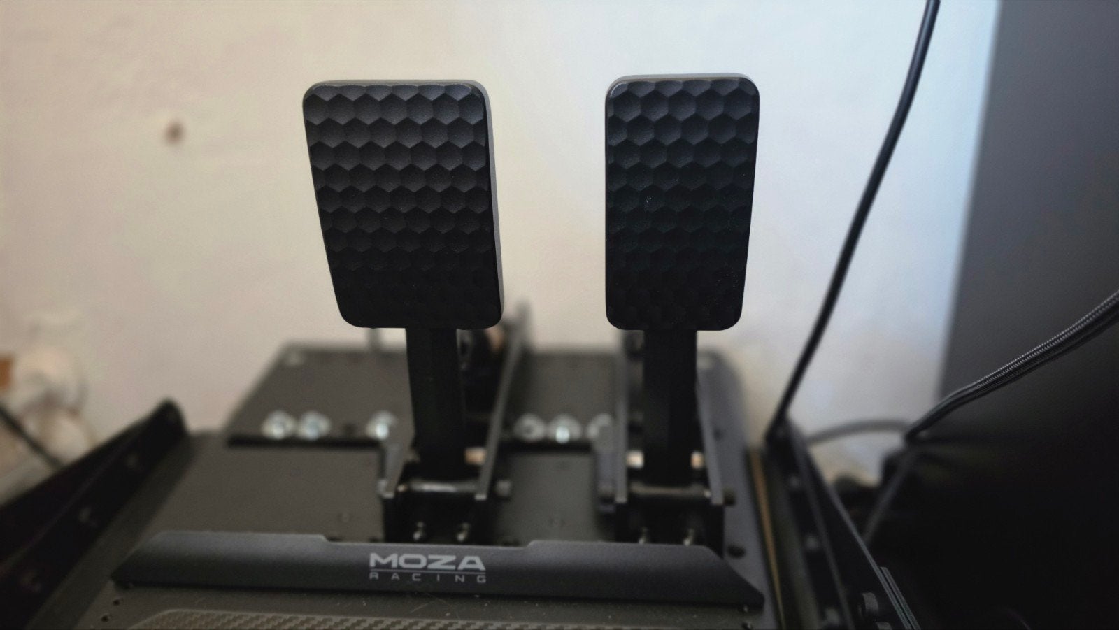 COMPLEET SIMRIG MOZA R5., Spelcomputers en Games, Ophalen, Gebruikt, 1 speler, Racen en Vliegen