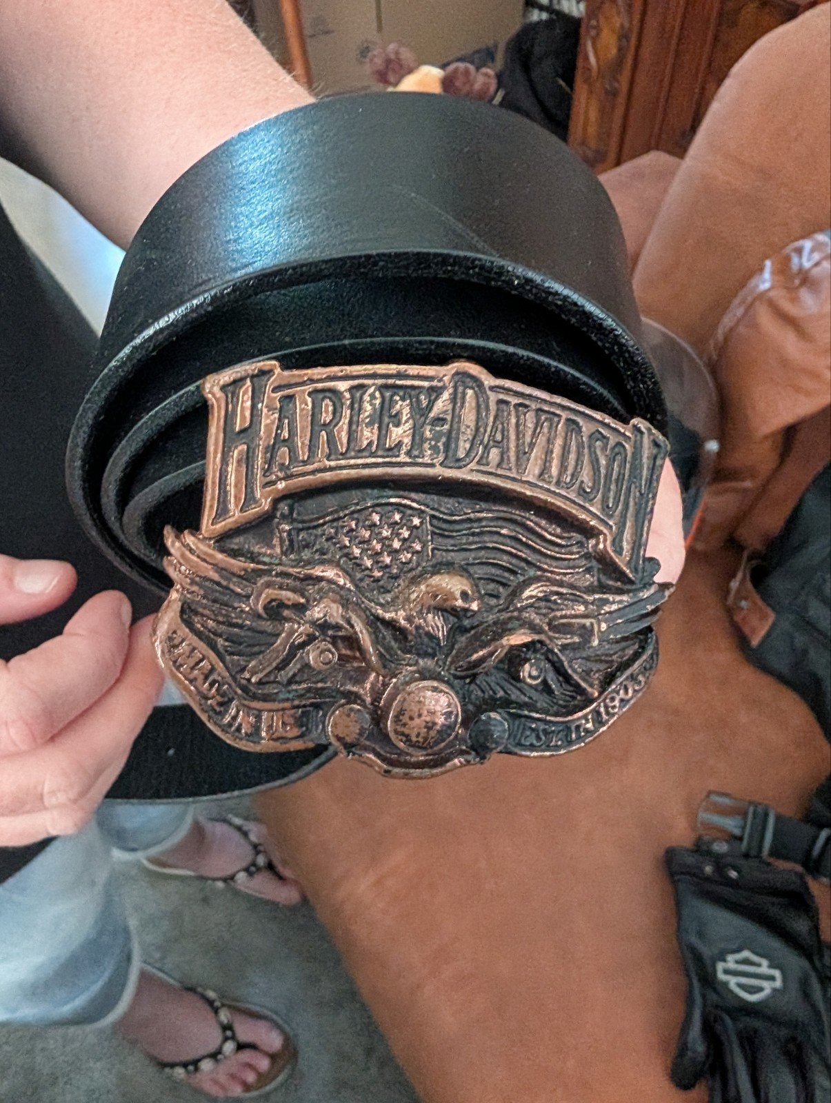 Harley-Davidson riem met gesp, Ophalen