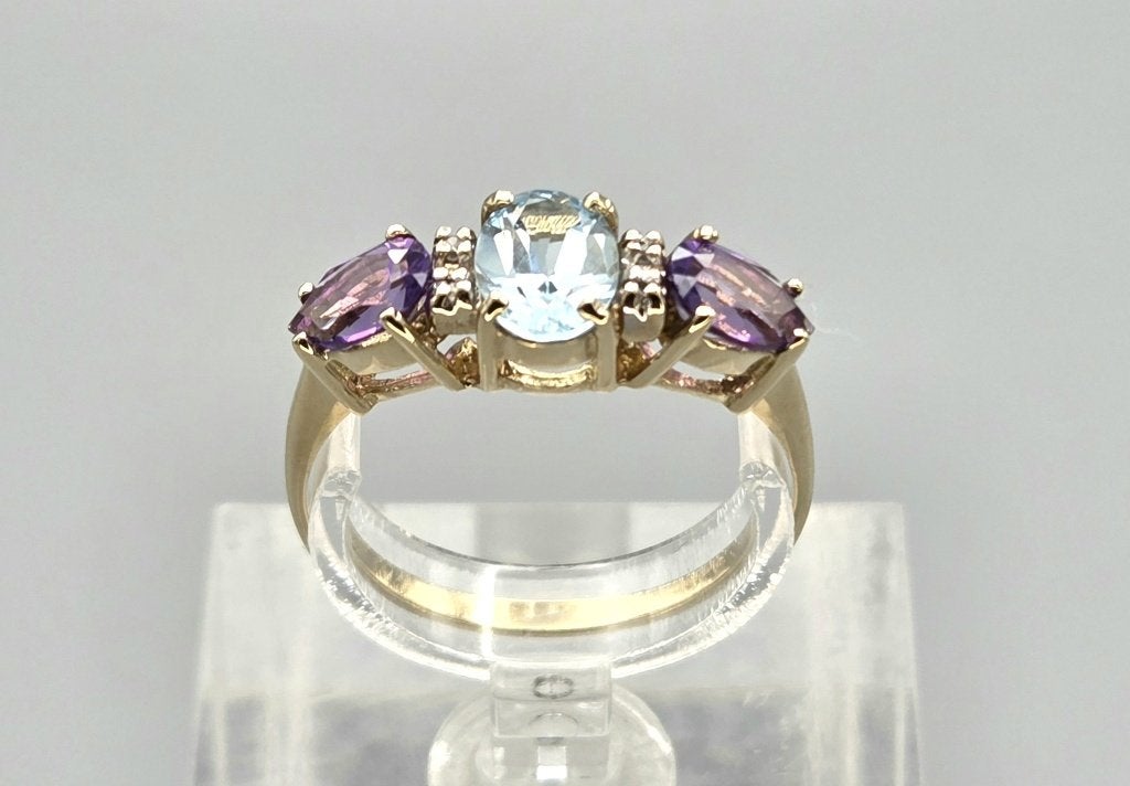 Gouden Vintage ring amethist, topaas en diamanten. 2026/534