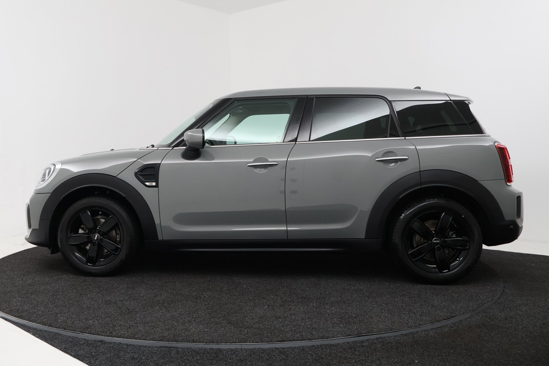 Mini Countryman 1.5 One Essential (NAVIGATIE, CARPLAY, PDC,, 745 kg, Stof, Gebruikt, 19 km/l