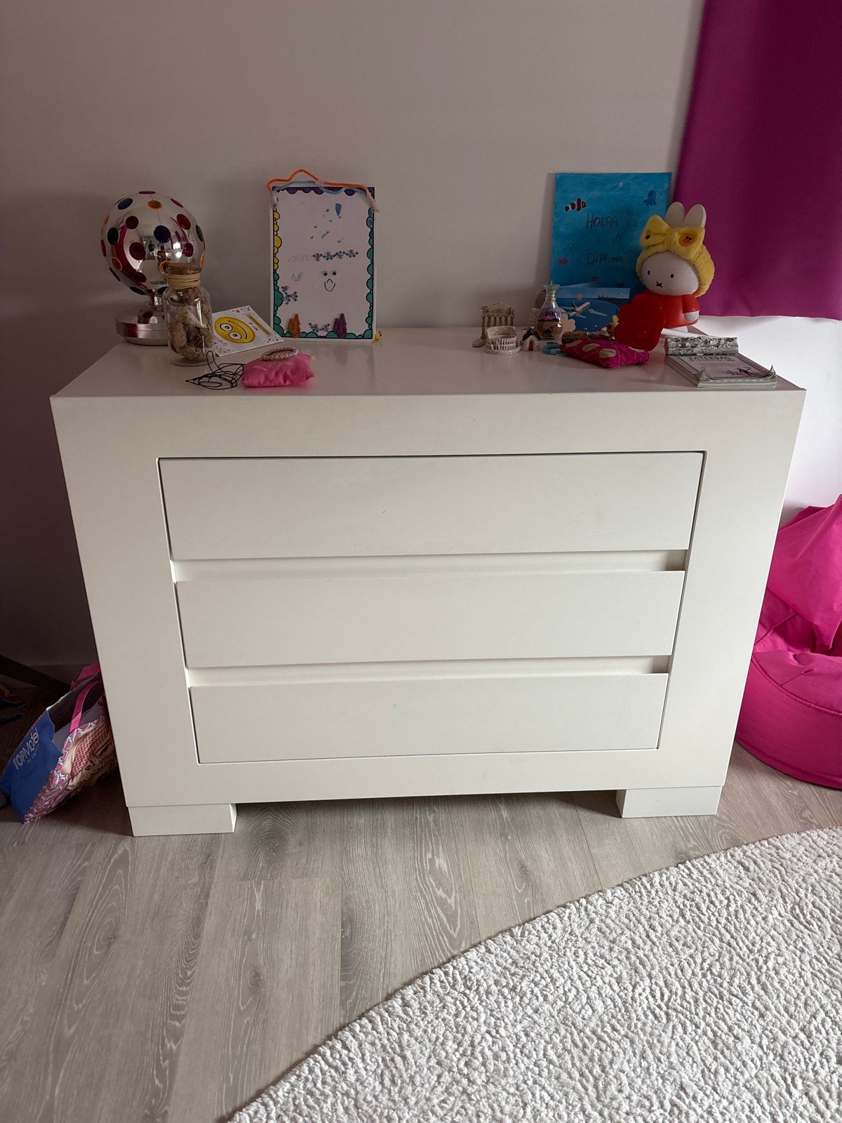 Commode Witte ladekast met 3 laden en bijpassende plank, Ophalen, Gebruikt, 50 tot 70 cm, 100 cm of meer