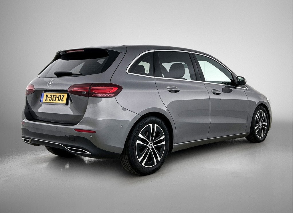 Mercedes-Benz B-Klasse 180 Business Line | Elektrisch bedien, Auto's, Mercedes-Benz, Gebruikt, 4 cilinders, Leder en Stof, Origineel Nederlands