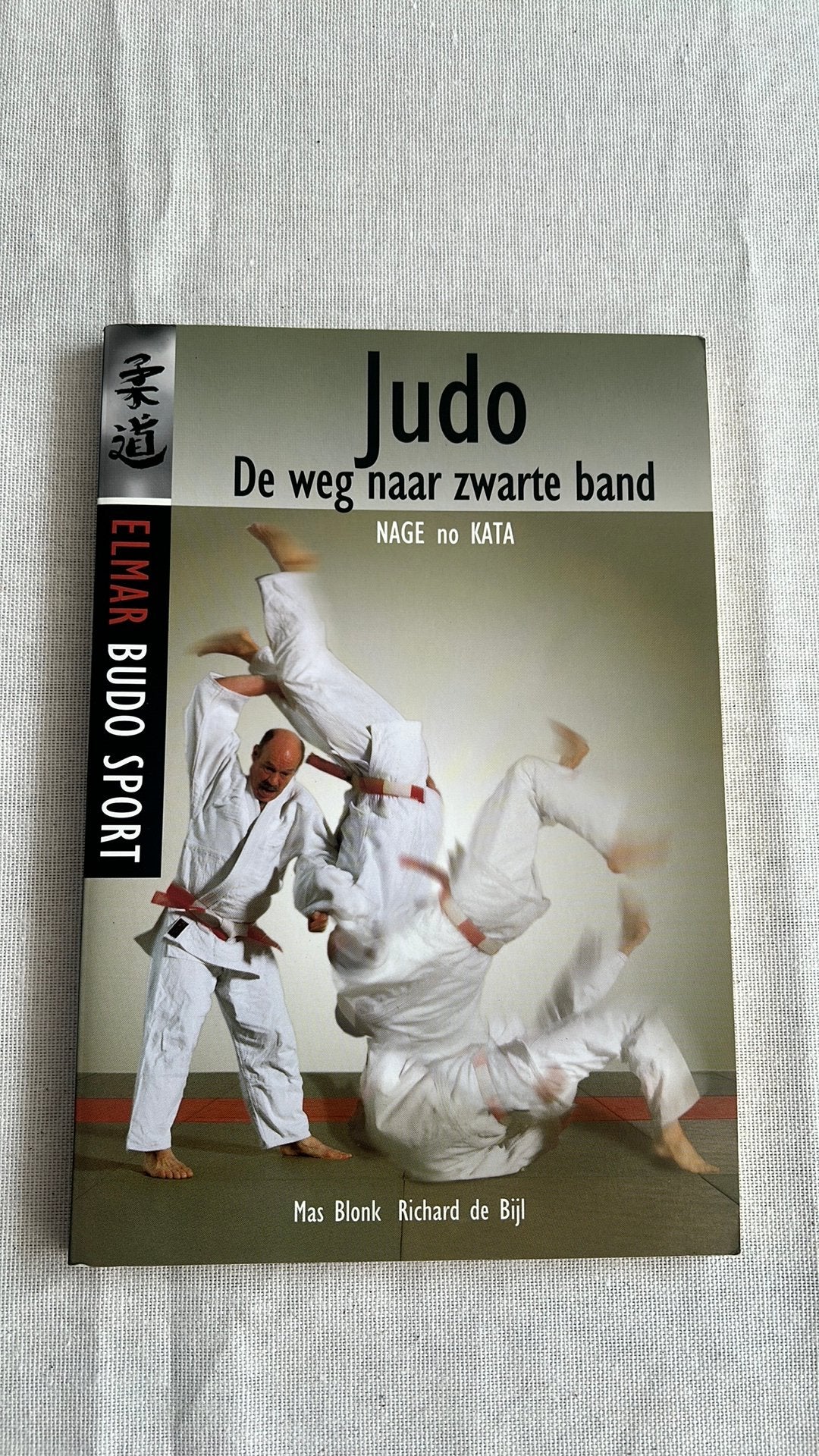 M. Blonk - Judo - de weg naar zwarte band, Lopen en Fietsen, Ophalen of Verzenden, Zo goed als nieuw, M. Blonk; R. de Bijl
